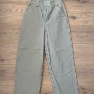 Aritzia TNA Trousers